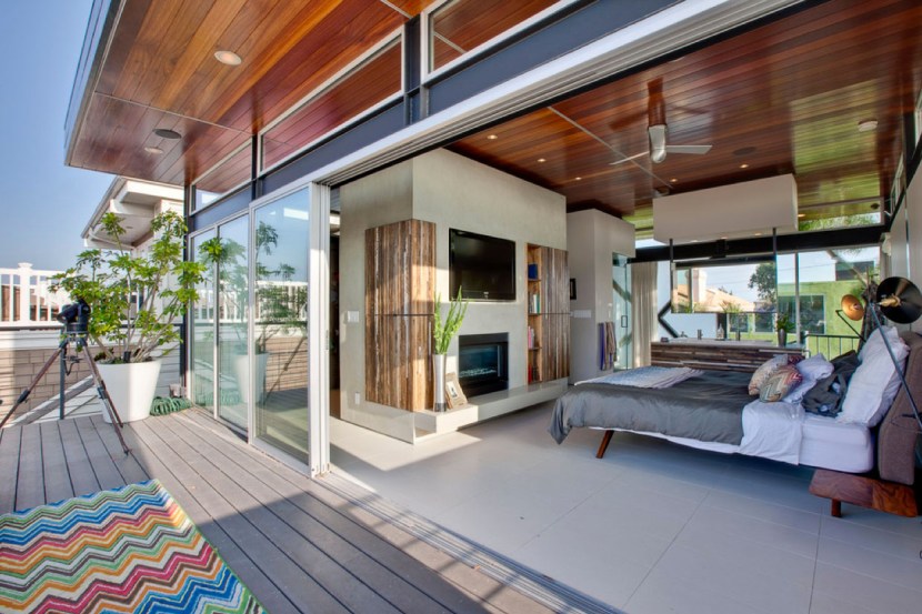 The-Modern-Fan-Co-Cirrus-Hugger-Flush-Mount