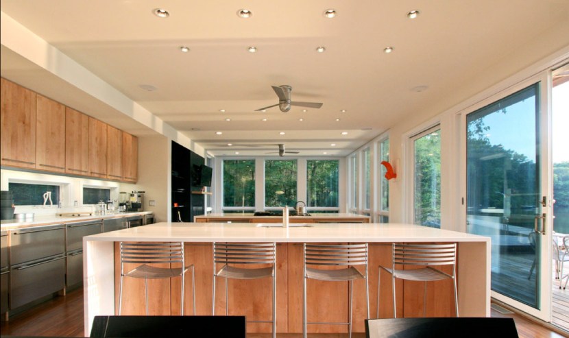 The-Modern-Fan-Co-Cirrus-Hugger-without-Light-Ceiling-Fans