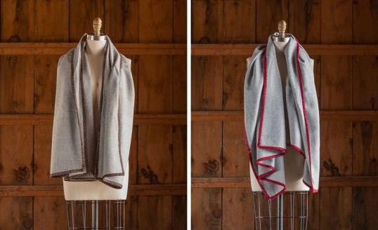 ah181_arena-blanket-scarf_main-720x4402x